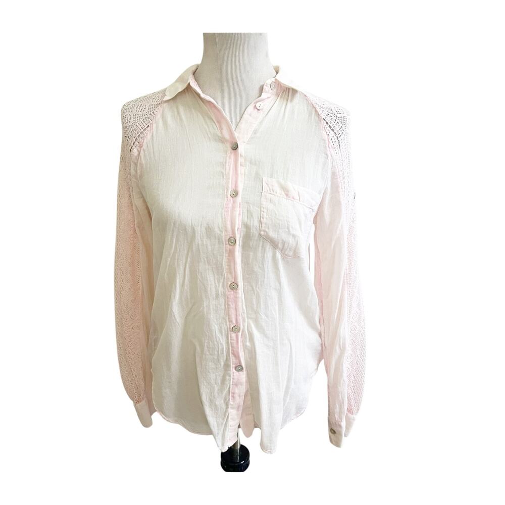 Holding Horses Button Up Top Womens XS Pink Lace Detail Burnout Romantic Elegant